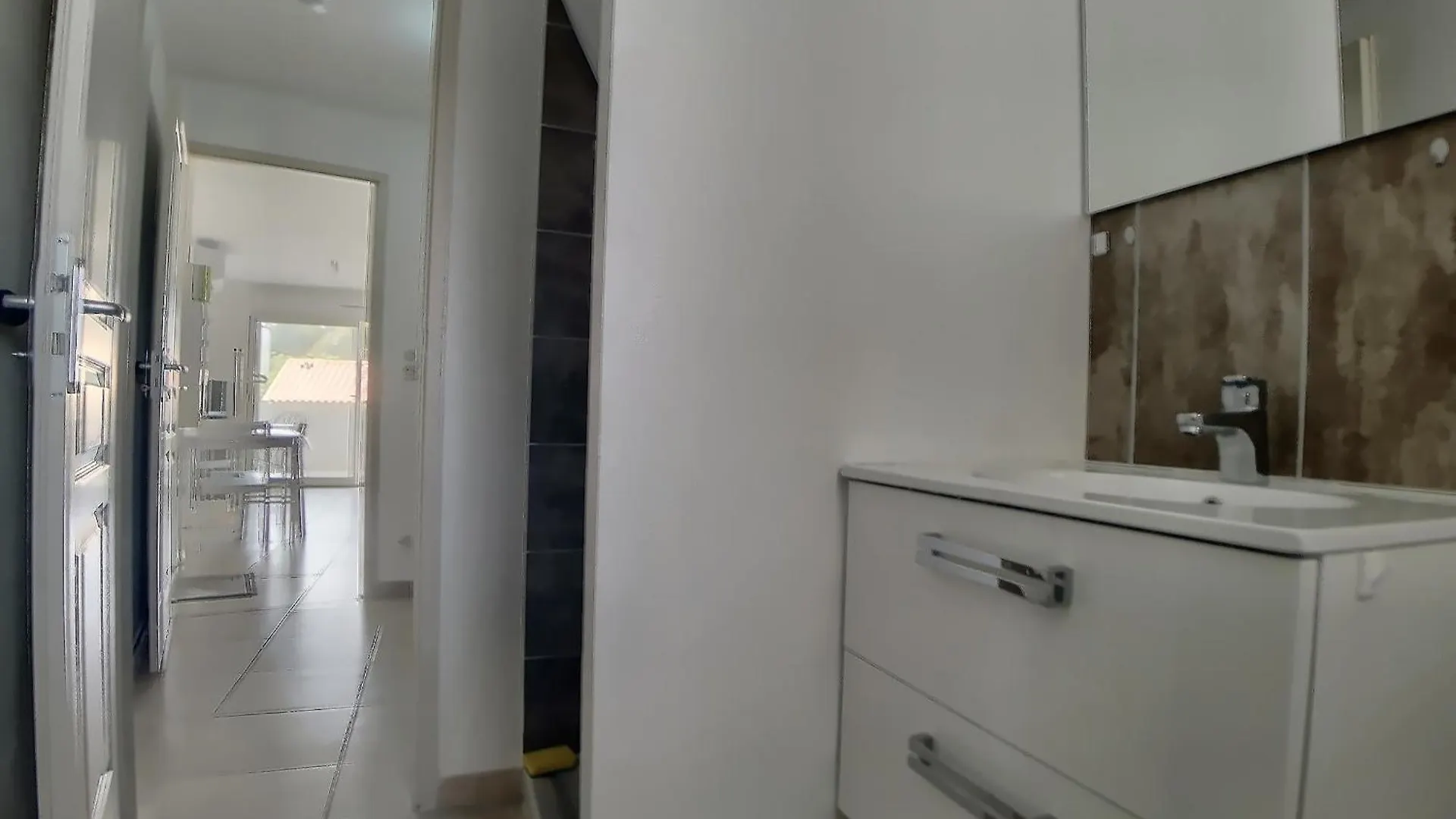 Apartment Studio 4 Pers Climatise Avec Parking, A 100M De La Mer - Fr-1-475-174 Saintes-Maries-de-la-Mer